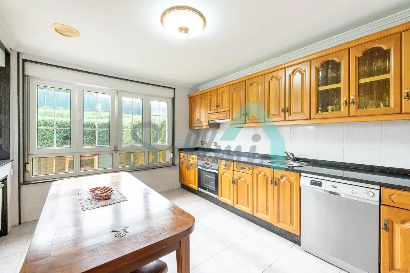 Cocina de Casa adosada en venta en El Franco  con Calefacción, Jardín privado y Parquet