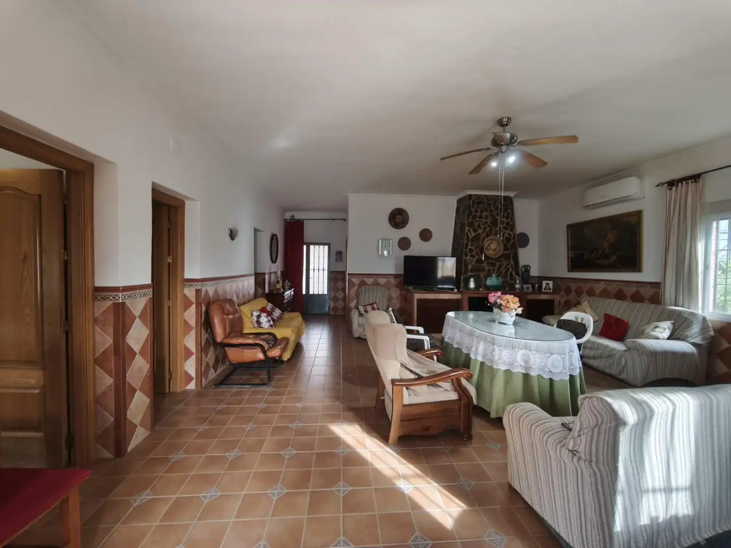 Casa amb piscina en venda a El Carpio, imagen 4