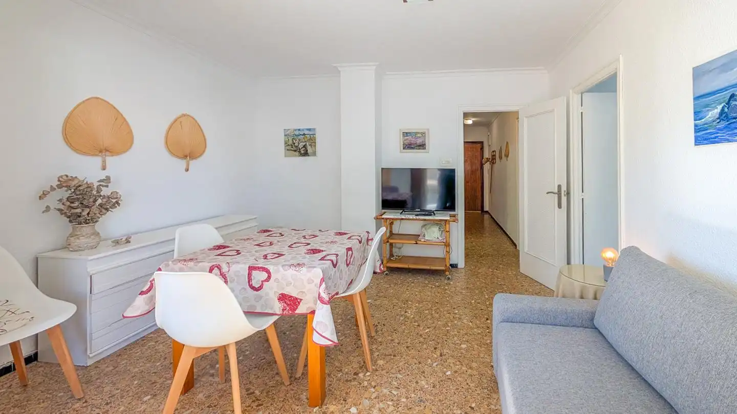 Comedor de Piso en venta en Santa Pola con Terraza, Trastero y Amueblado