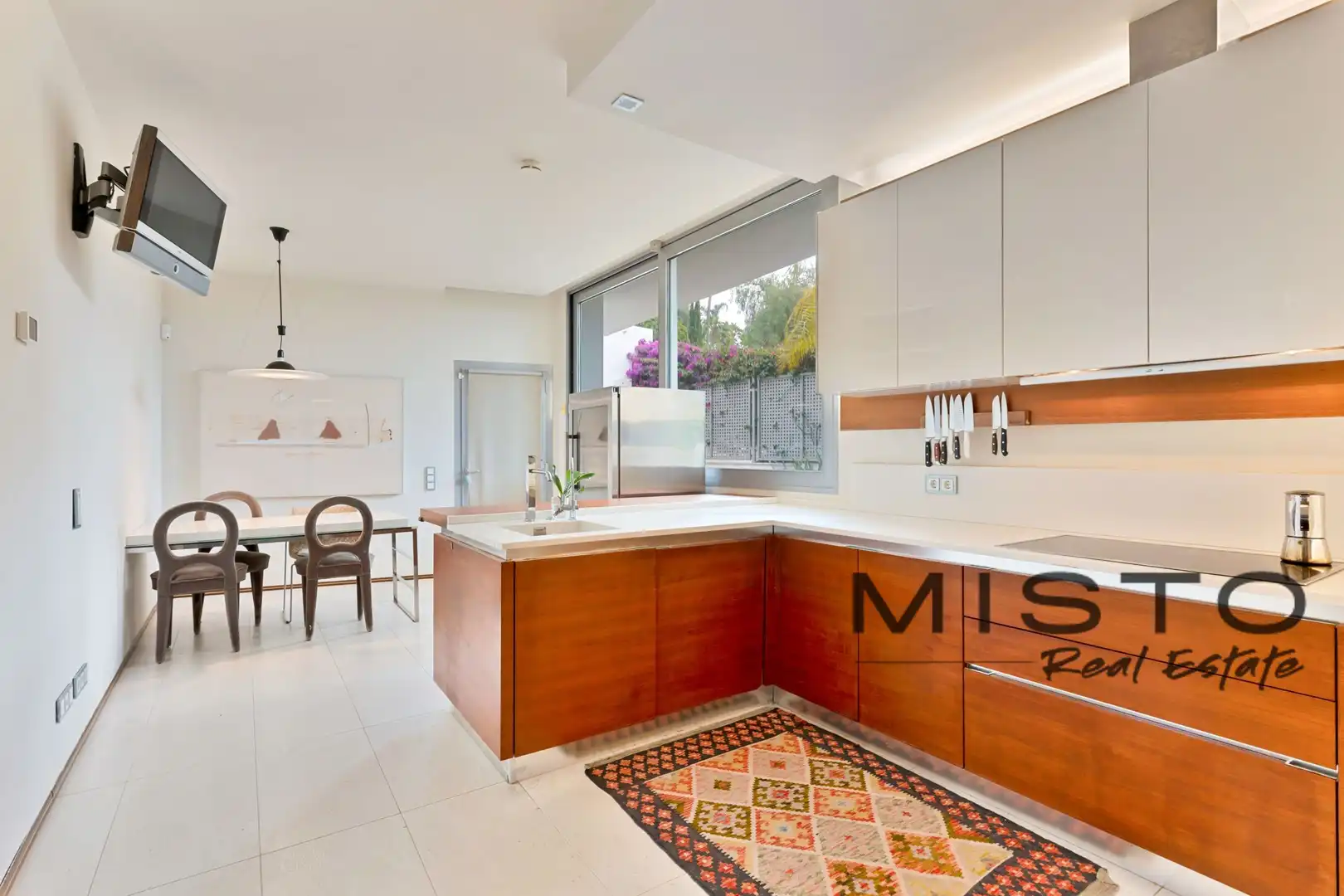 Terraced house with pool for sale in Calle Verdi-ur Sierra Blanca, imagen 4
