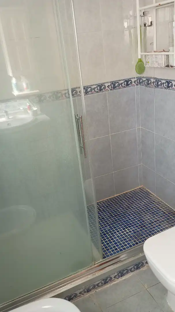 Baño de Casa o chalet en venta en Sanlúcar la Mayor con Aire acondicionado, Jardín privado y Trastero
