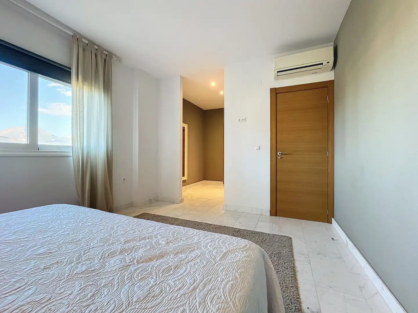 Bedroom of Houses for sale in L'Alfàs del Pi  with Air Conditioner, Heating and Private garden