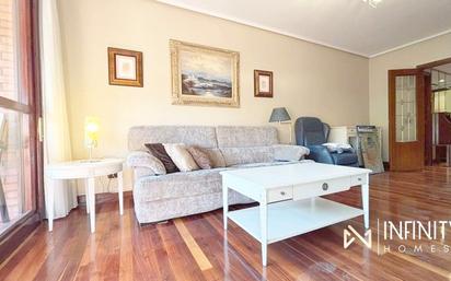 Living room of Flat for sale in Bilbao   with Heating, Terrace and Storage room
