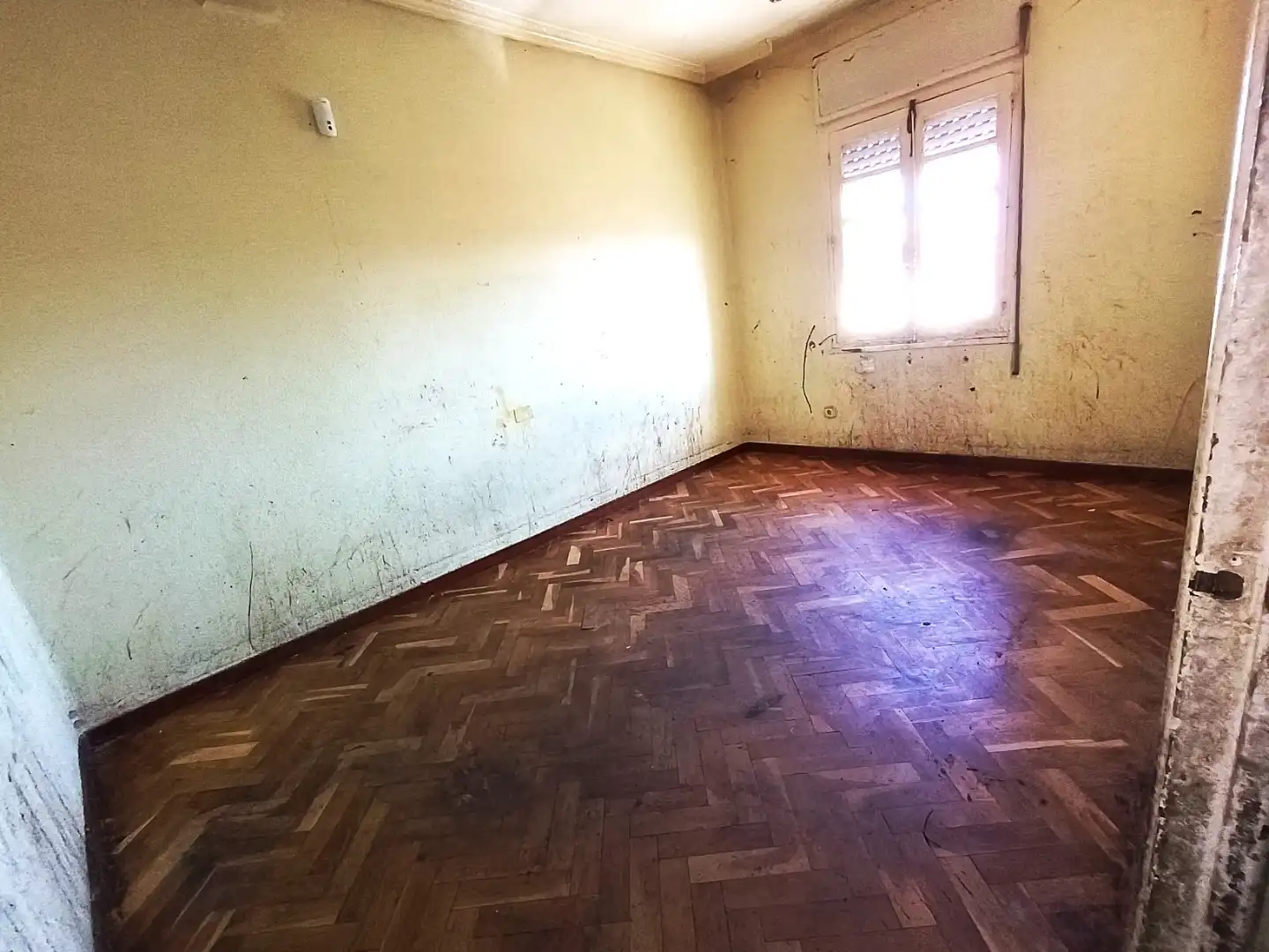 Dormitori de Pis en venda en El Carmen - Casas del Hogar