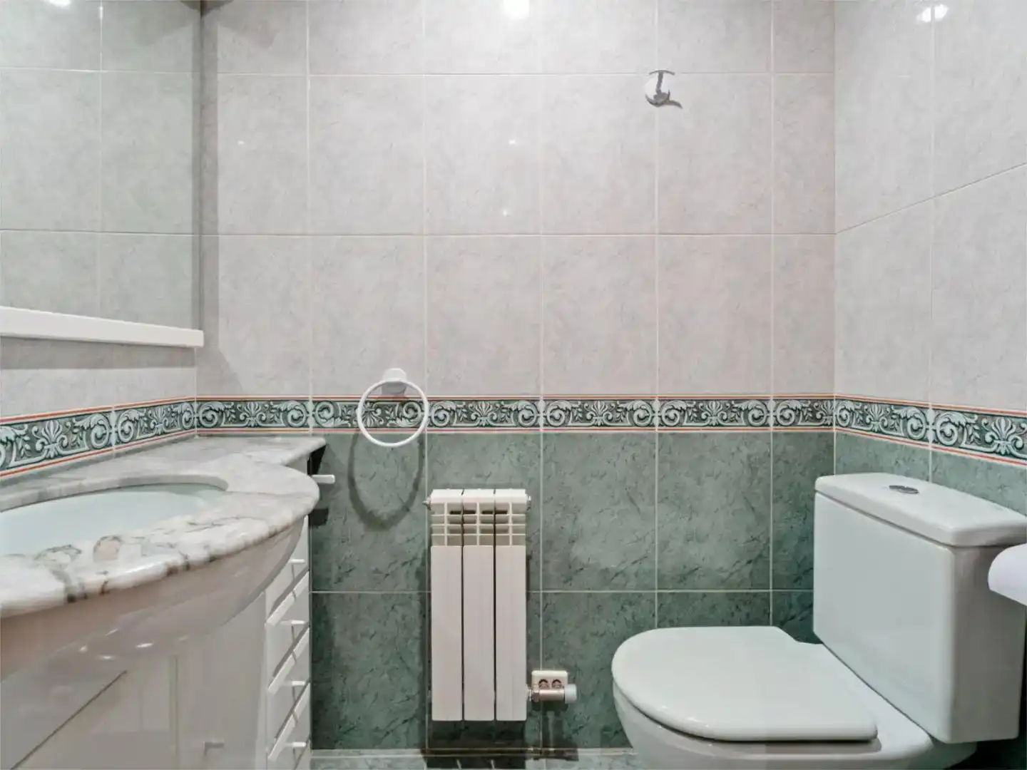 Bany de Àtic en venda en Molins de Rei amb Aire condicionat i Balcó