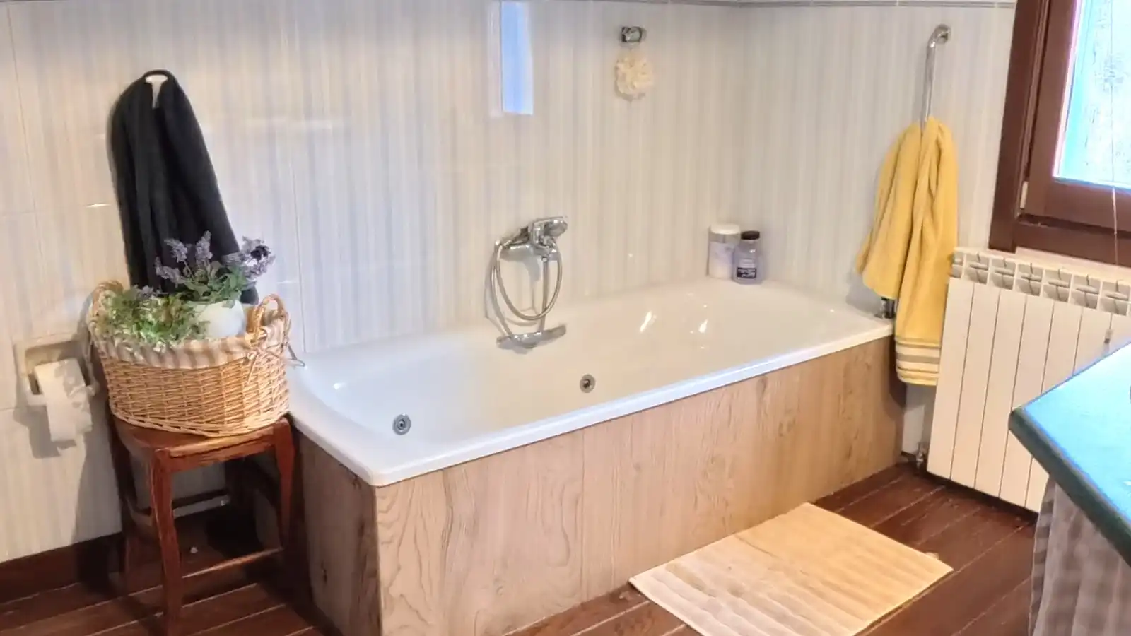 Baño de Casa o chalet en venta en Hermandad de Campoo de Suso con Terraza, Piscina y Amueblado