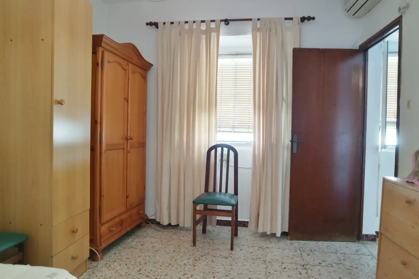 Schlafzimmer von Haus oder Chalet zum Verkauf in Sanlúcar de Barrameda mit Terrasse, Abstellraum und Balkon