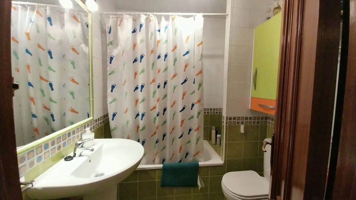 Badezimmer von Wohnung zur Miete in Jaén mit Möbliert