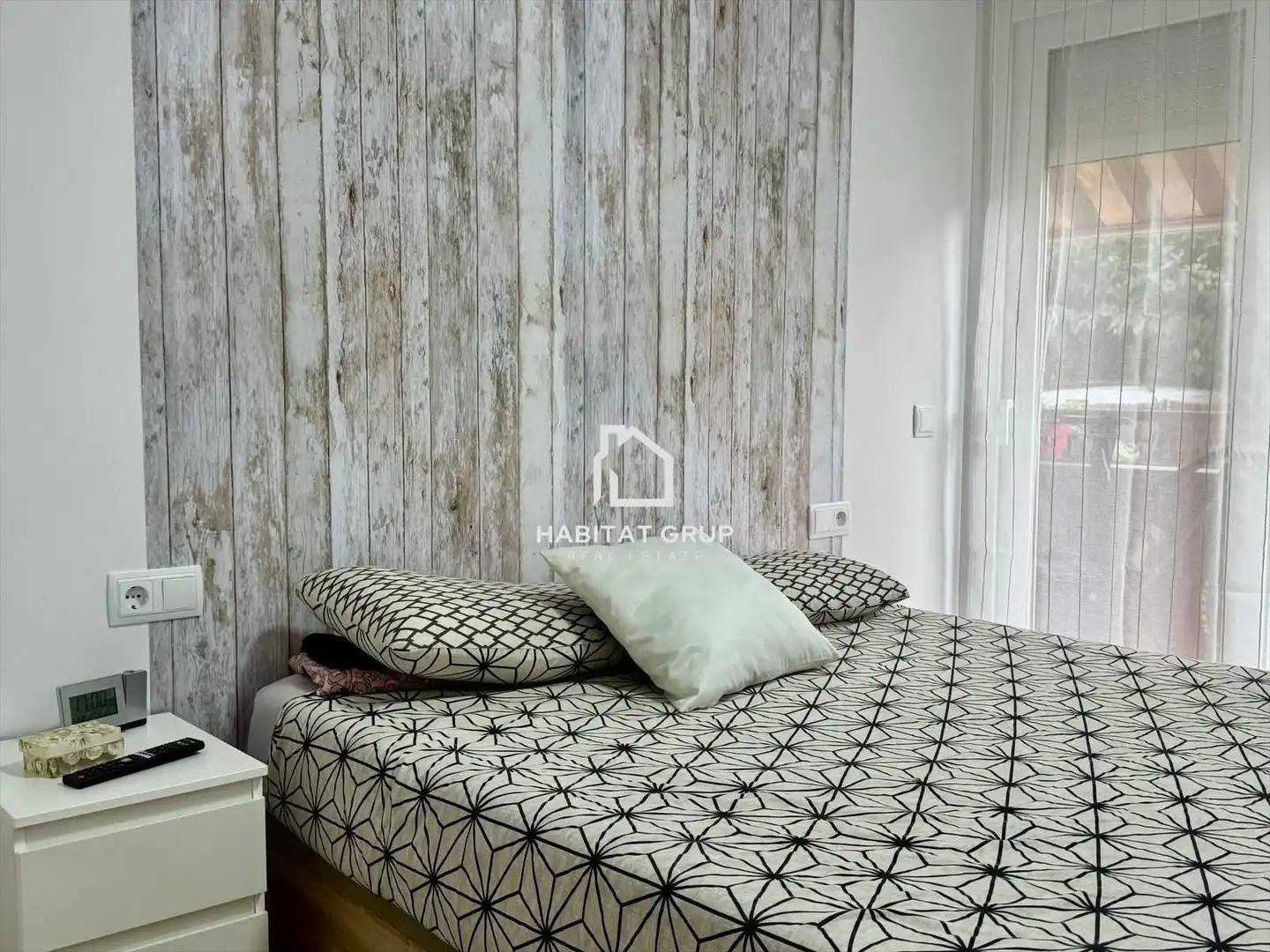 Bedroom of Flat for sale in Girona  with Air Conditioner, Heating and Private garden