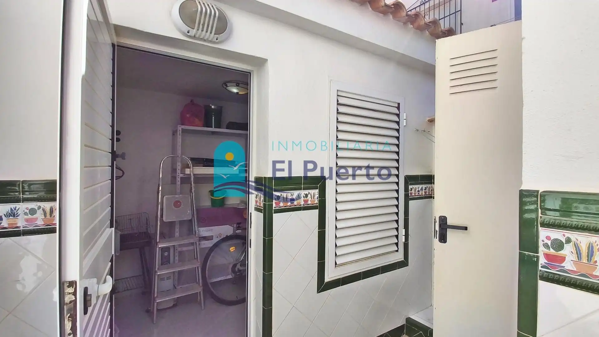 Exterior view of Flat for sale in Puerto de Mazarrón
