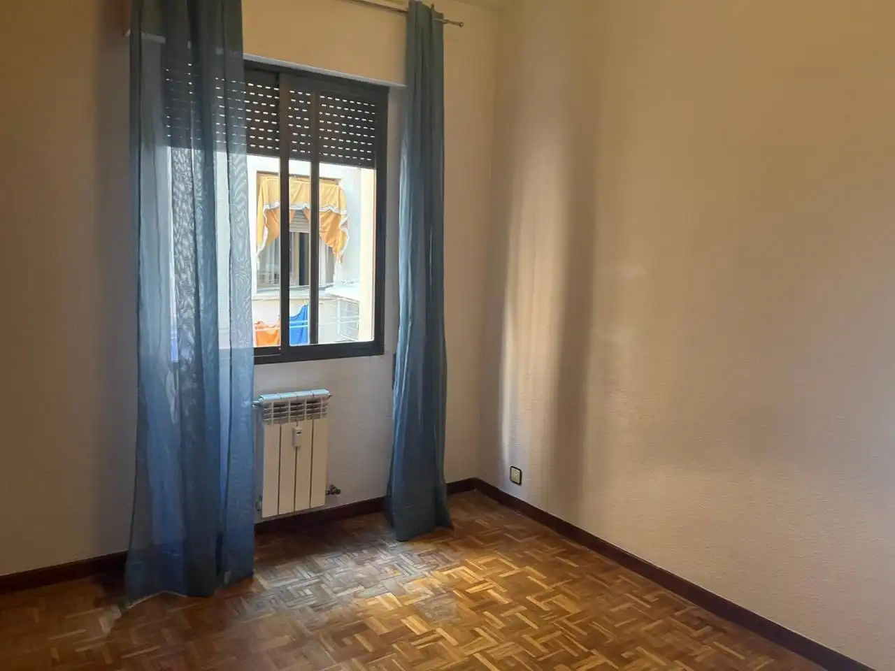 Habitación de Piso de alquiler en Toledo con Calefacción y Amueblado