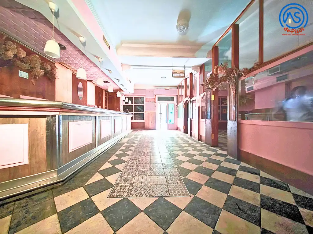 Geschaftsraum zur Miete in Zaragoza mit Parkett und Terrasse
