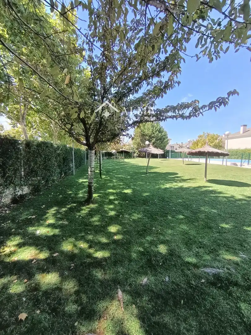 Terraced house with pool for sale in La Montaña - El Cortijo, imagen 6