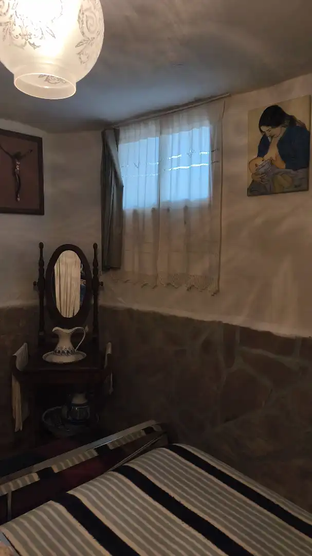 Dormitori de Casa o xalet en venda en Urrea de Jalón amb Terrassa, Moblat i Forn