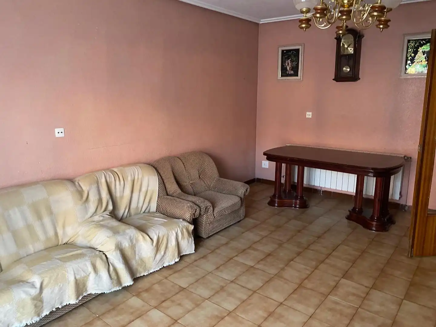 Sala de estar de Edificio en venta en Báguena