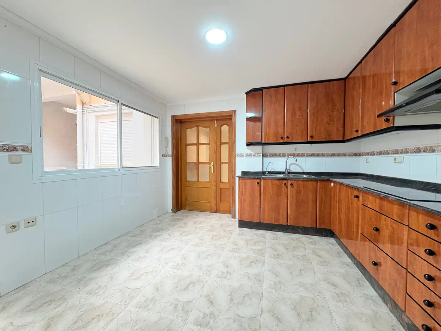 Cocina de Planta baja en venta en Vilamarxant con Terraza, Trastero y Balcón