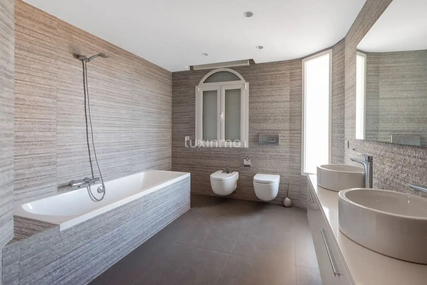 Bathroom of Houses for sale in L'Alfàs del Pi  with Air Conditioner, Terrace and Storage room