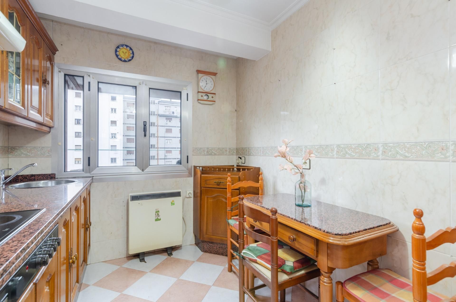 Kitchen of Flat for sale in Mieres (Asturias)  with Heating and Parquet flooring