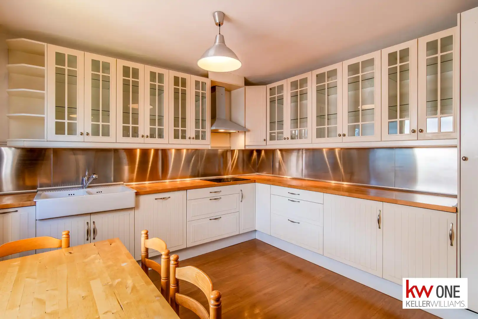 Cocina de Casa adosada de alquiler en Pozuelo de Alarcón con Aire acondicionado, Calefacción y Jardín privado