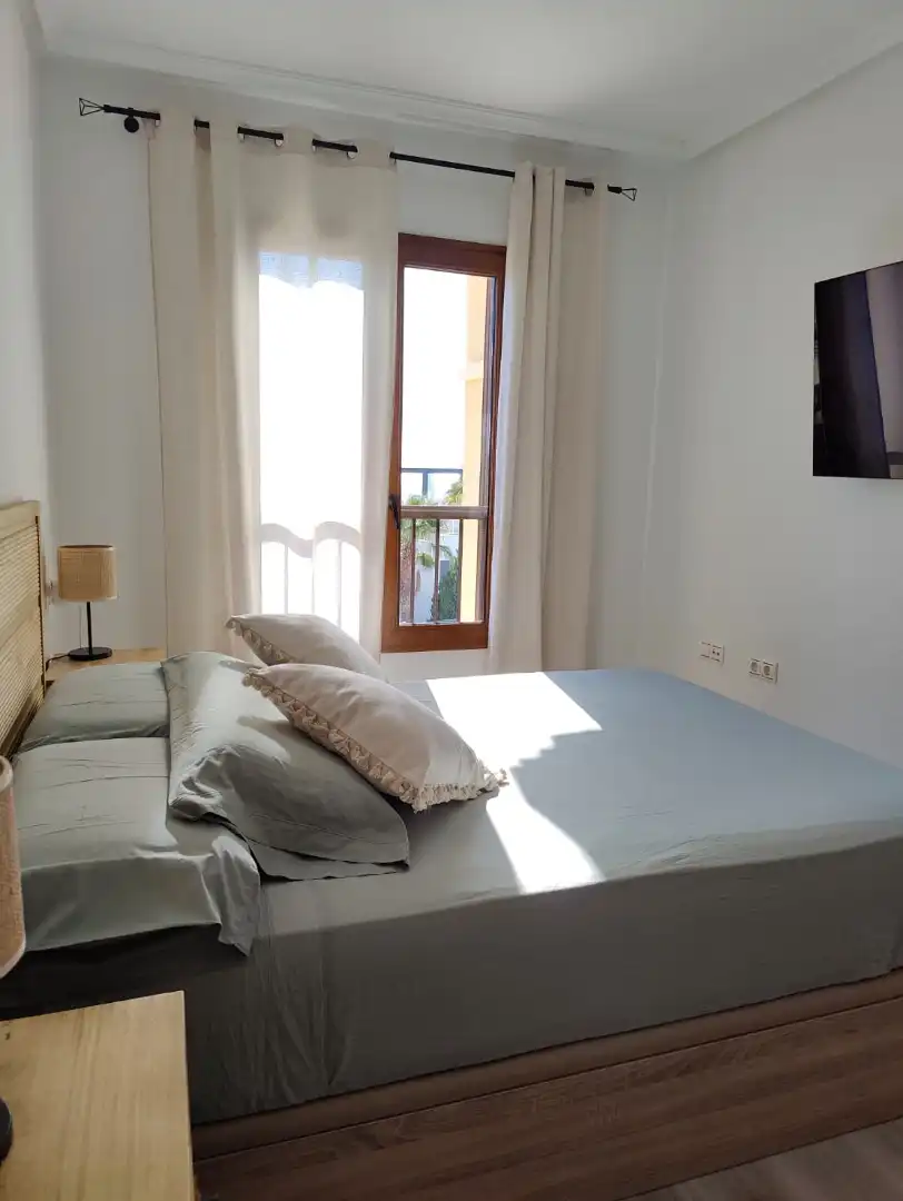 Habitación de Casa adosada en venta en Finestrat con Aire acondicionado, Terraza y Amueblado