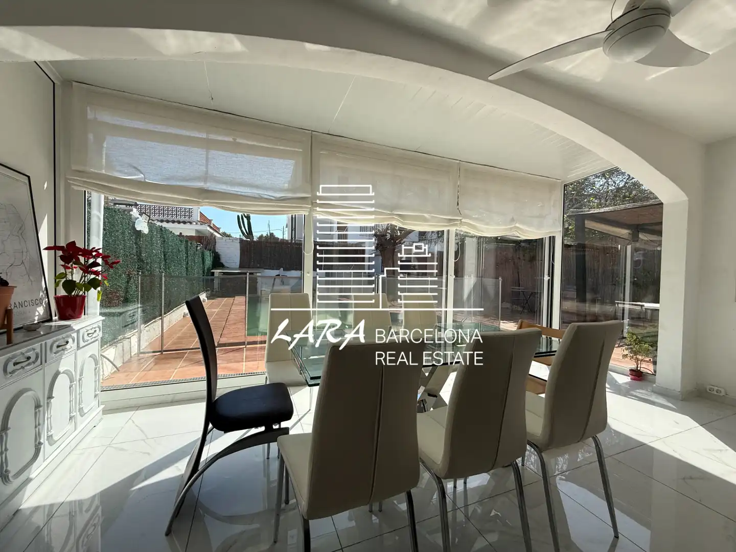 Jardí de Casa adosada en venda en Castelldefels amb Aire condicionat, Jardí privat i Terrassa