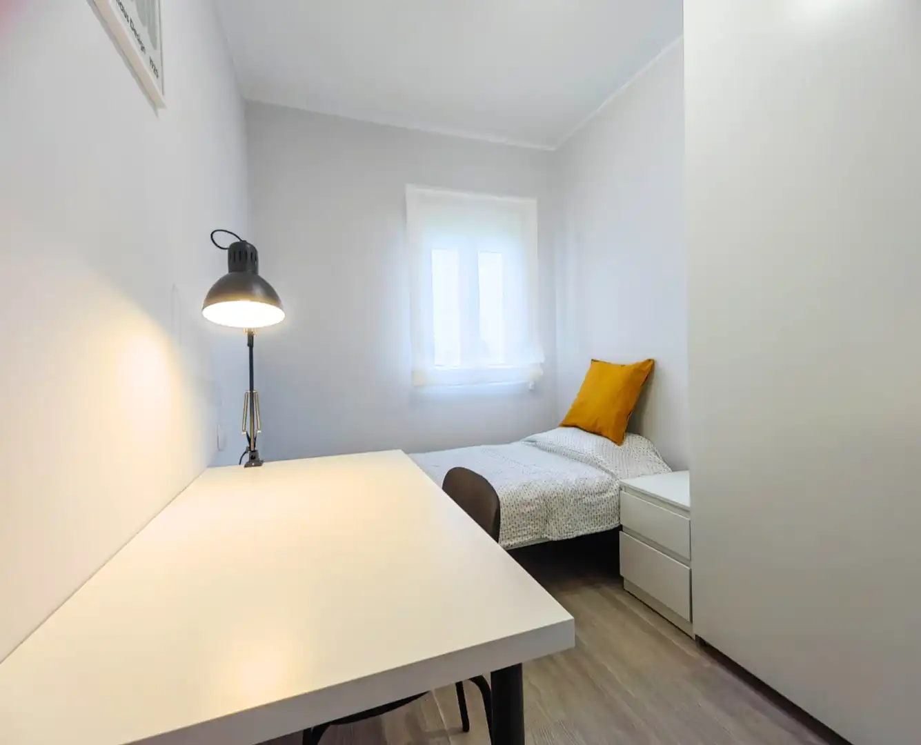 Flat for rent in Calle de Ofelia Nieto, Berruguete