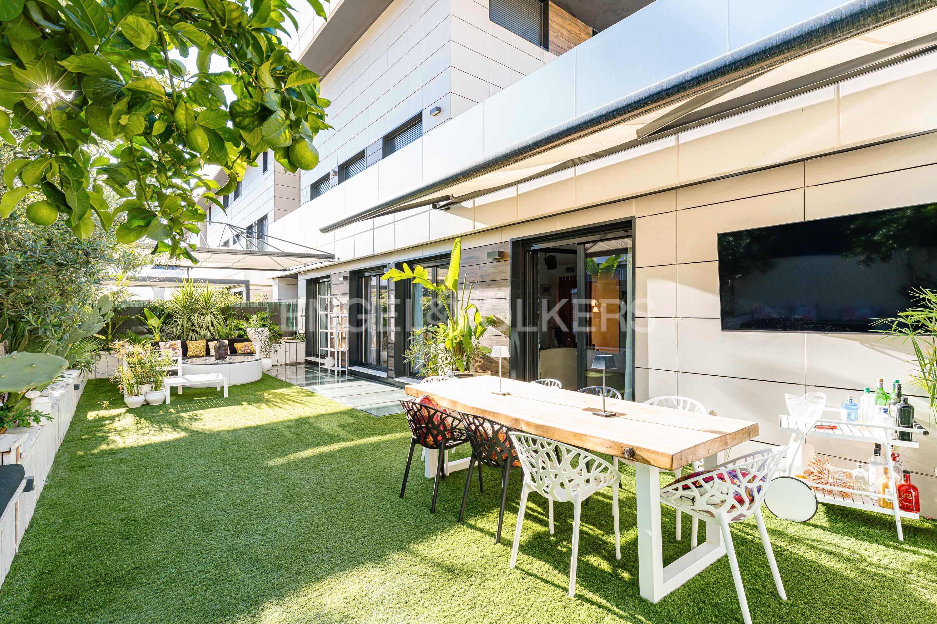 Terrassa de Apartament en venda en Boadilla del Monte amb Aire condicionat, Calefacció i Jardí privat