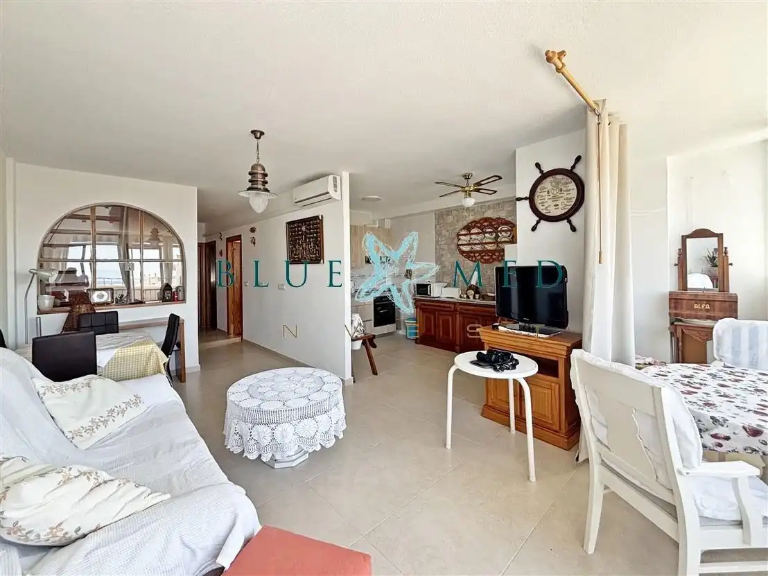 Sala d'estar de Apartament en venda en Mazarrón amb Aire condicionat, Terrassa i Moblat