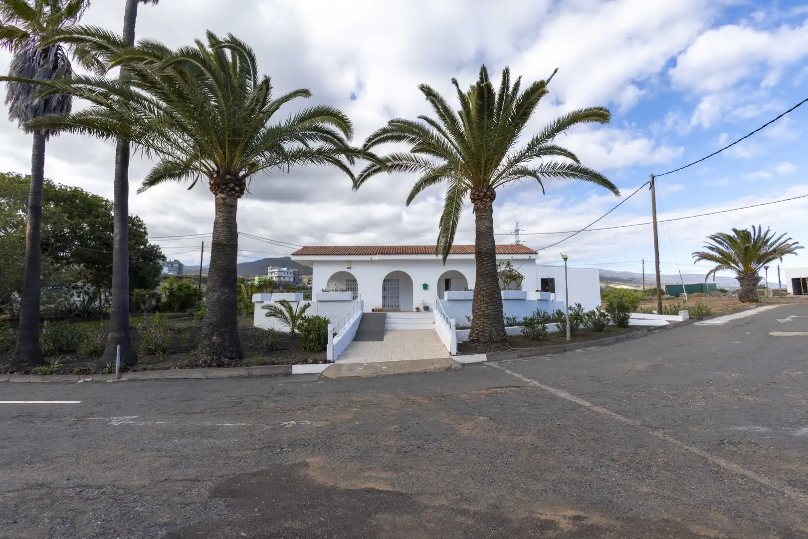 Vista exterior de Casa o xalet en venda en Granadilla de Abona amb Jardí privat i Terrassa