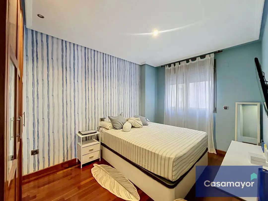 Habitación de Piso en venta en Alicante / Alacant con Aire acondicionado, Calefacción y Trastero