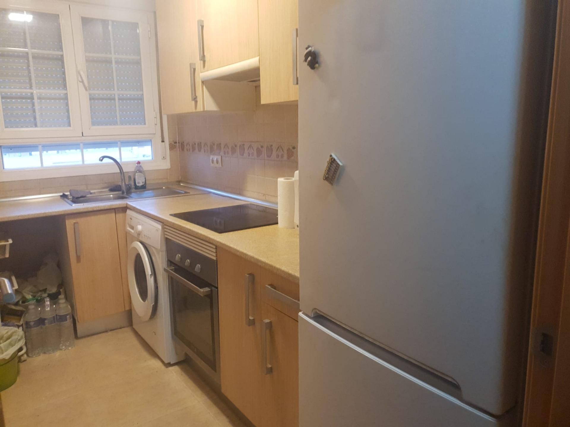 Cuina de Pis en venda en Cedillo del Condado amb Aire condicionat, Calefacció i Terrassa