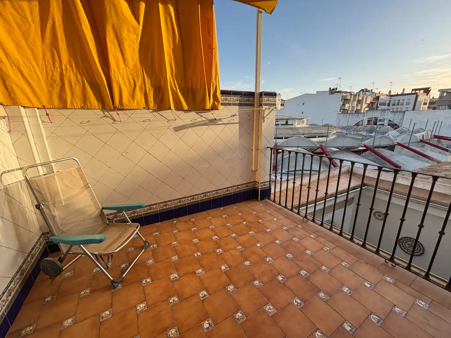 Terrasse von Wohnung zum Verkauf in Andújar mit Klimaanlage, Terrasse und Möbliert