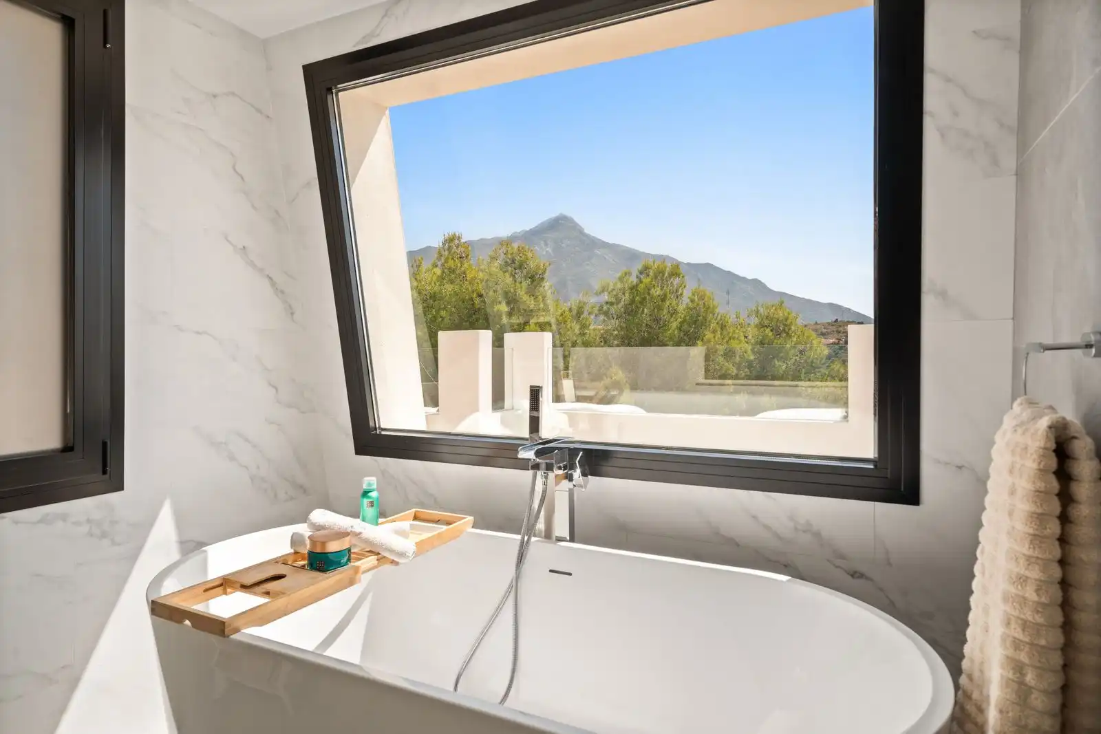 Chalet con piscina en venta en Calle los Granados 18, imagen 16