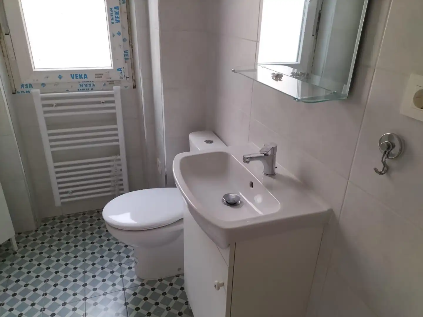 Bathroom of Flat for rent in Palencia  with Heating