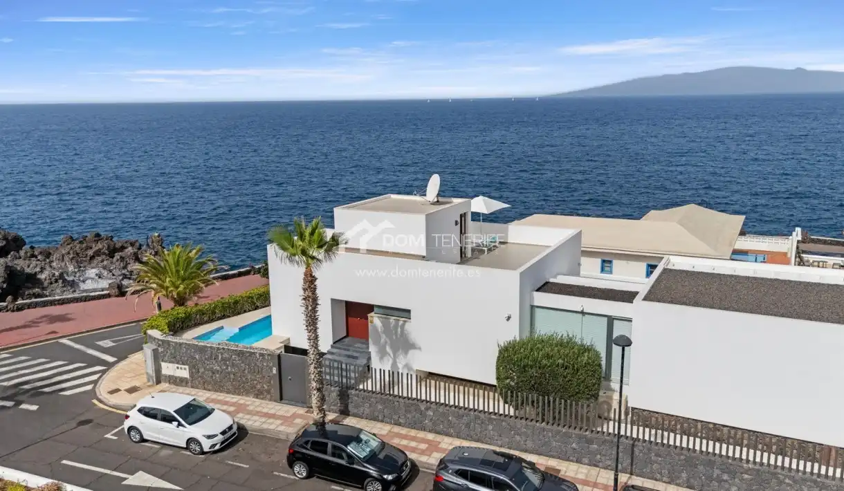 Vista exterior de Casa o chalet en venta en Guía de Isora con Aire acondicionado, Terraza y Trastero