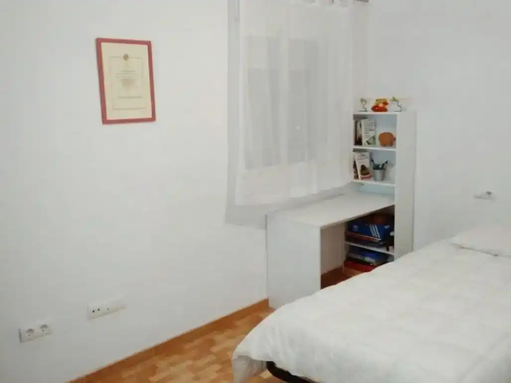 Habitación de Planta baja para compartir en Mengíbar con Amueblado