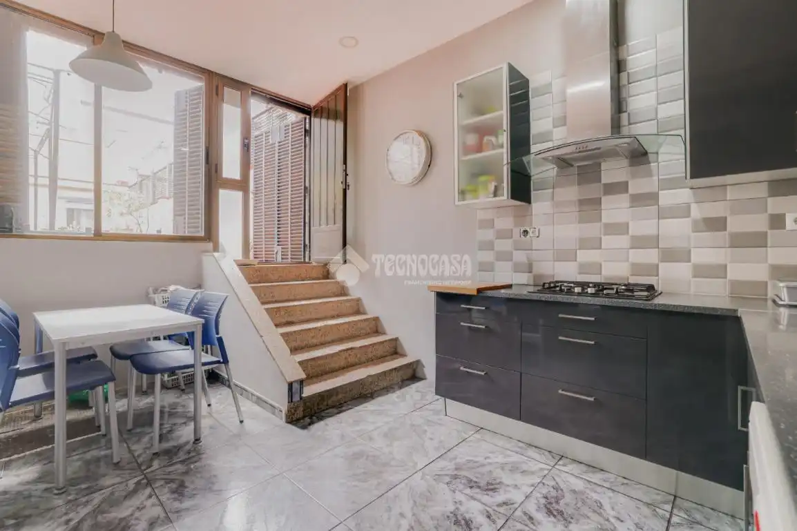 Cocina de Piso en venta en Santa Coloma de Gramenet