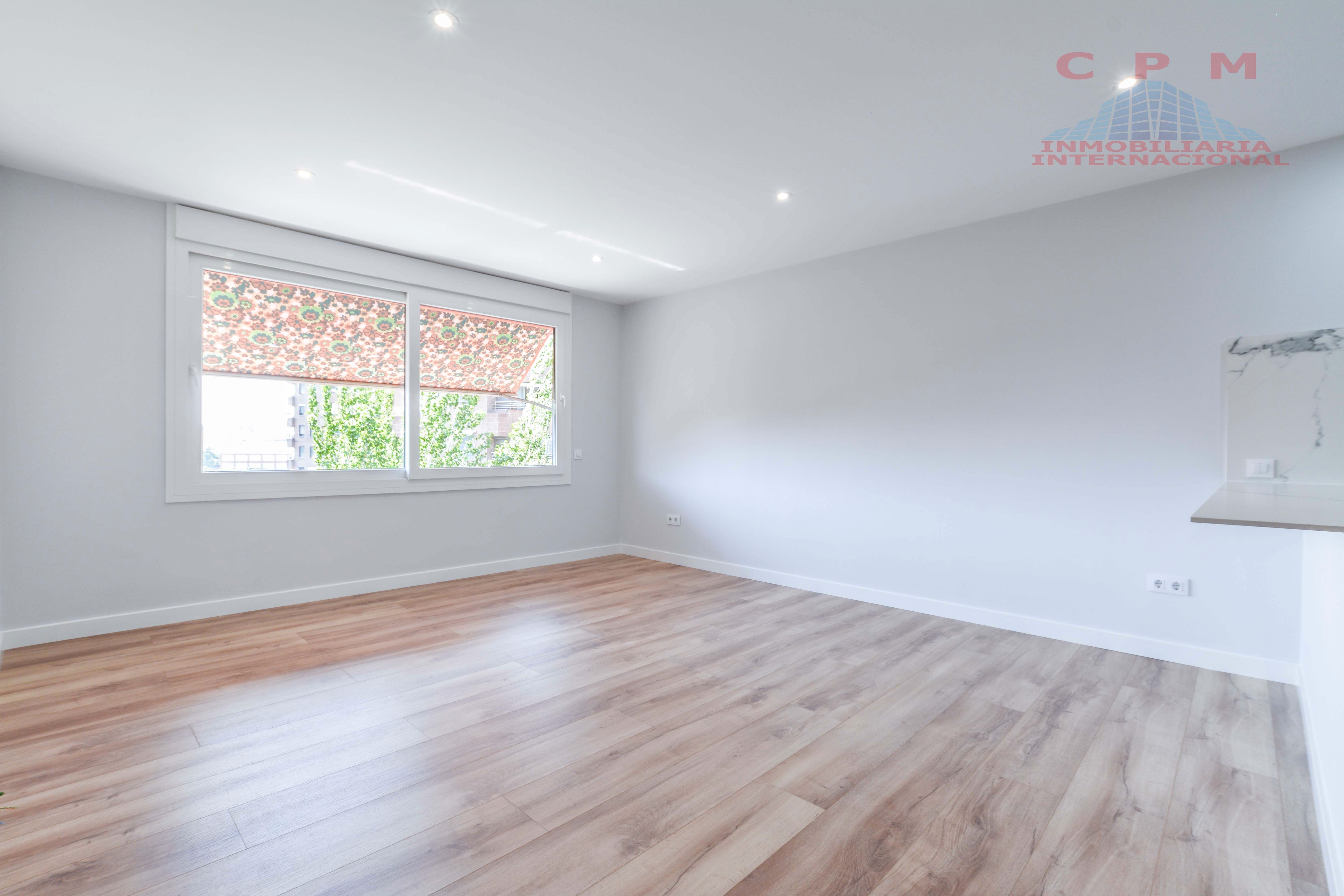 Bedroom of Duplex to rent in  Madrid Capital  with Air Conditioner, Heating and Oven