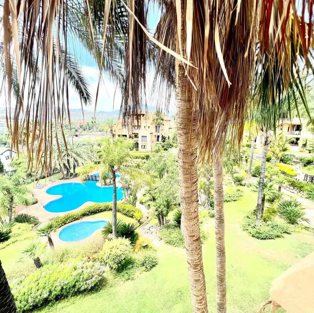 Außenansicht von Dachboden zur Miete in Estepona mit Klimaanlage, Terrasse und Schwimmbad
