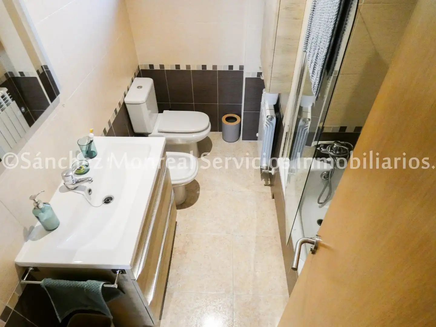 Bathroom of Flat for rent in Alcázar de San Juan  with Air Conditioner, Heating and Terrace