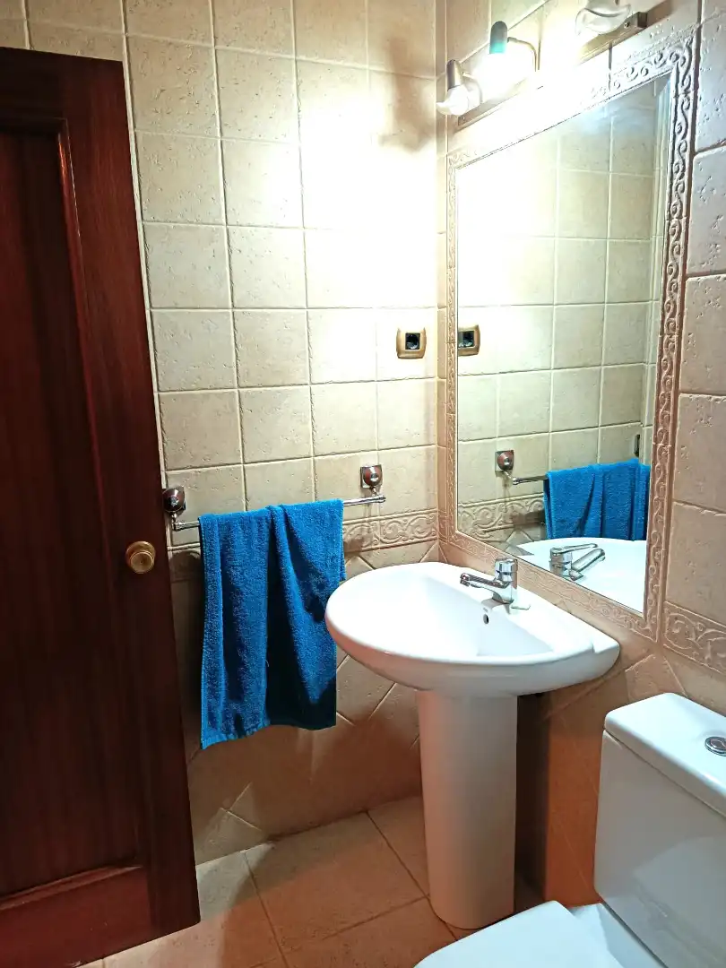 Baño de Piso de alquiler en Santander con Calefacción y Amueblado
