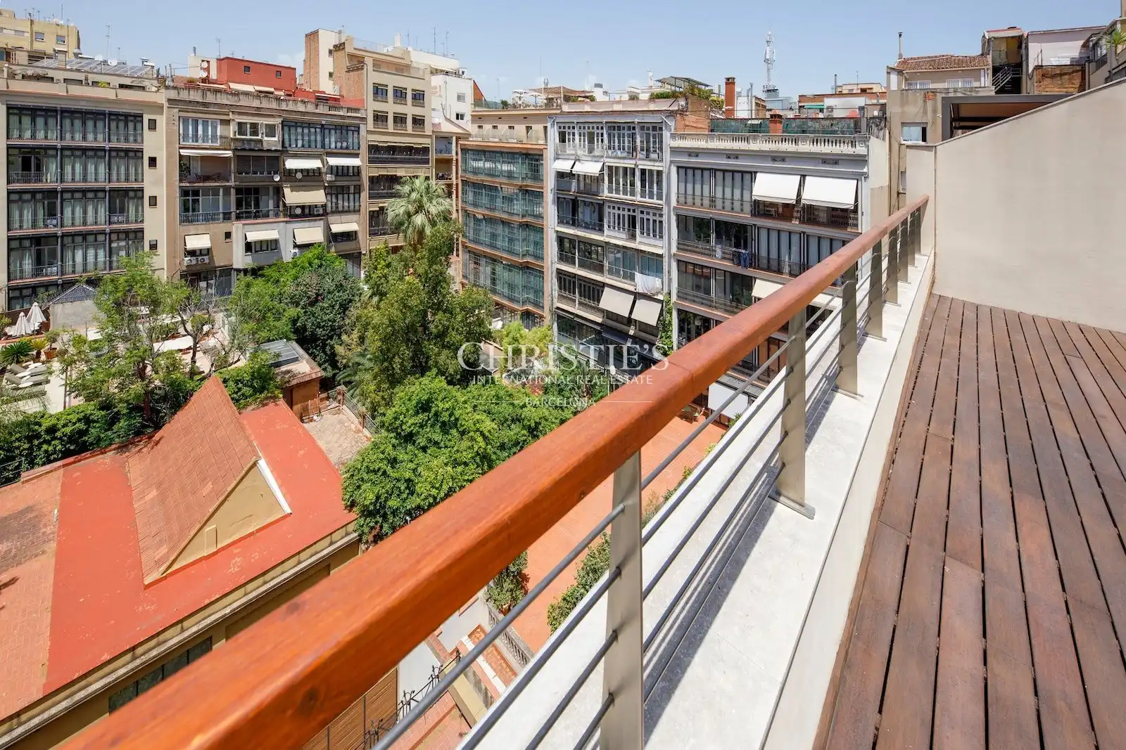 Vista exterior de Dúplex en venda en Barcelona amb Aire condicionat i Terrassa