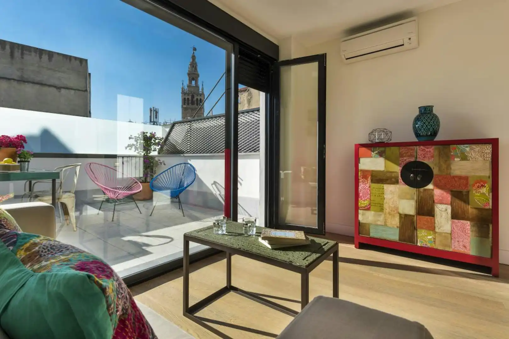 Terrasse von Wohnung zur Miete in Sevilla mit Klimaanlage, Heizung und Waschmaschine