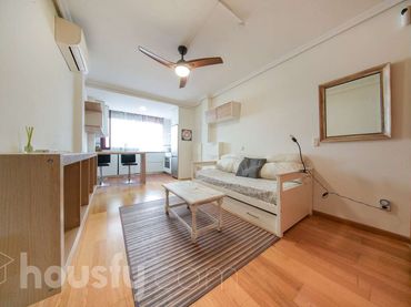 Estudio con ascensor en venta en Calle Berruguete .