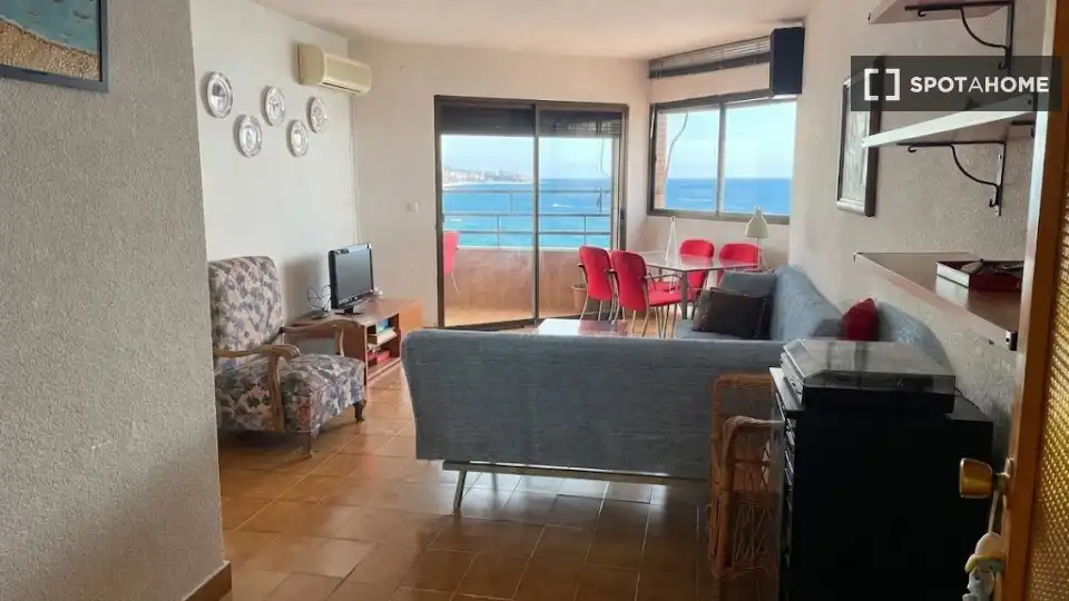Sala d'estar de Apartament per a compartir en Almuñécar amb Aire condicionat, Terrassa i Moblat