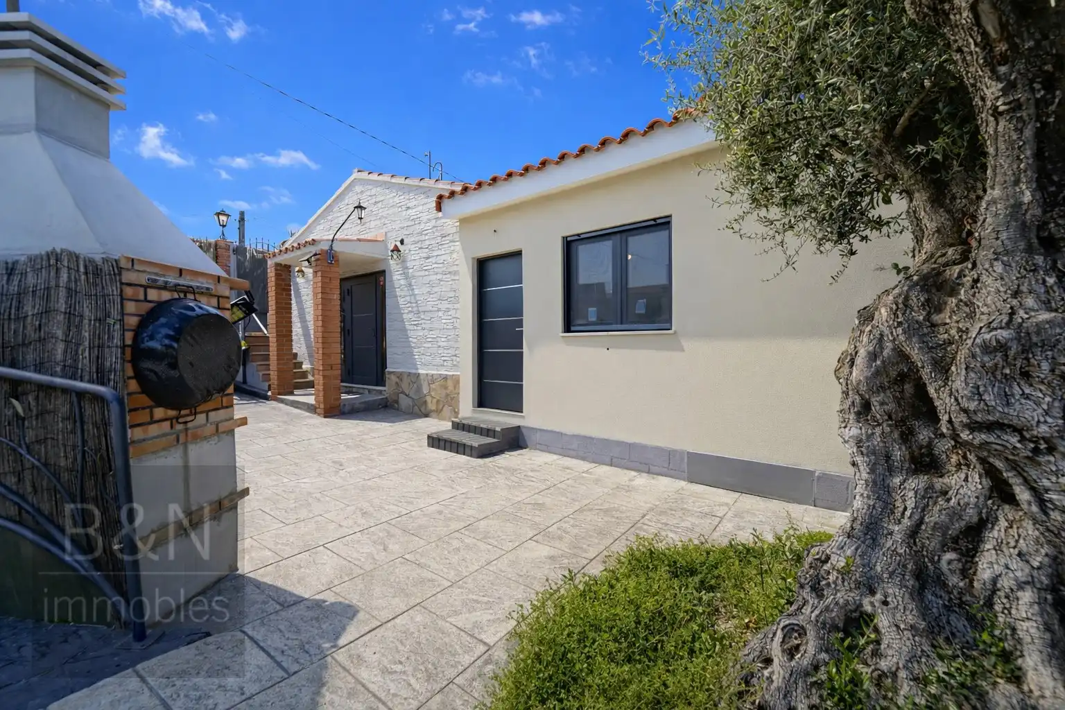 Exterior view of Houses for sale in Rubí  with Air Conditioner, Heating and Swimming Pool