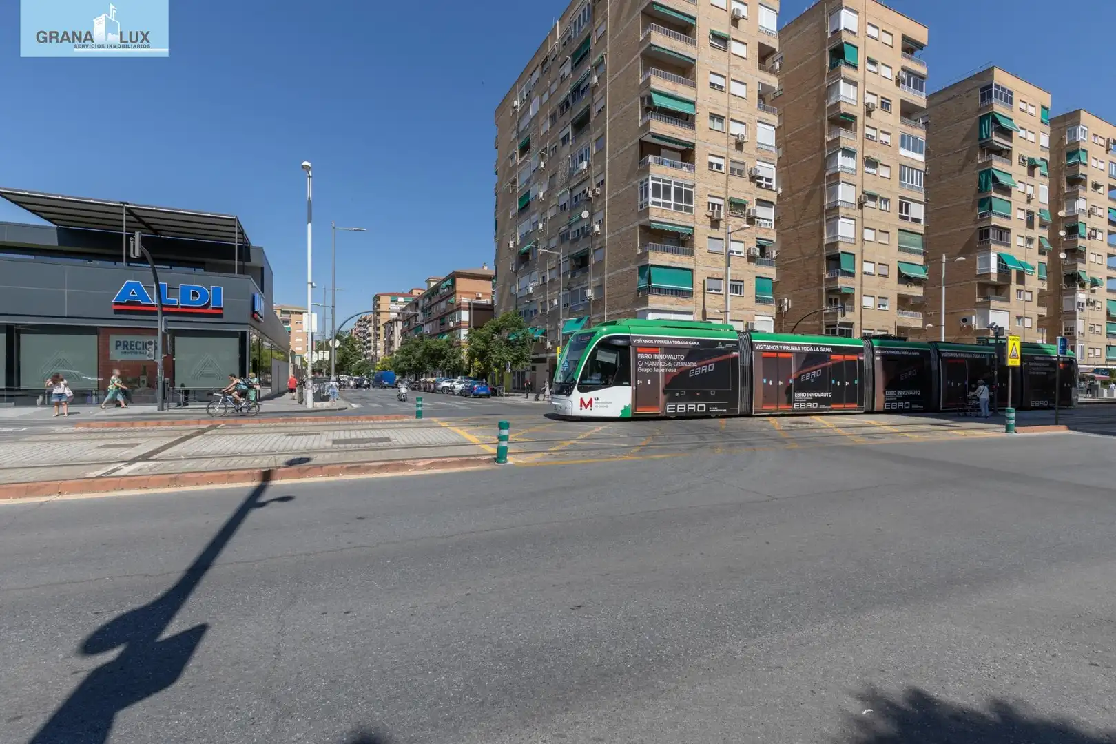 Flat with terrace for sale in Calle Palencia
