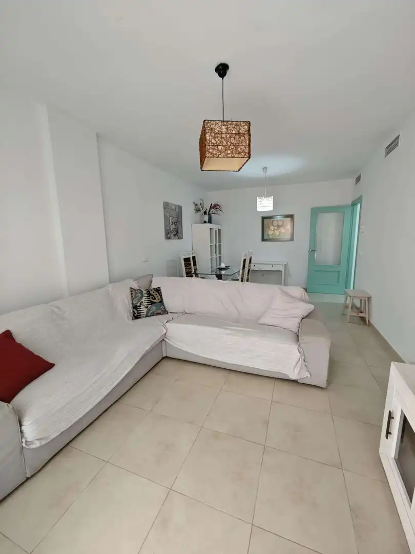 Living room of Ground floor for sale in Vélez-Málaga  with Terrace, Swimming Pool and Furnished