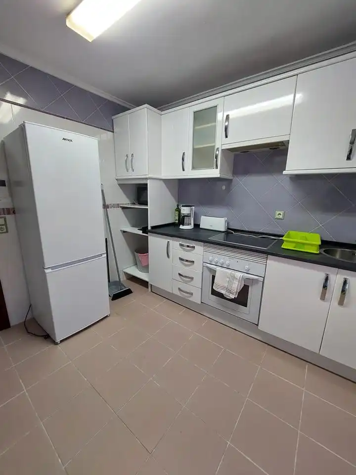 Piso de alquiler en Laviada