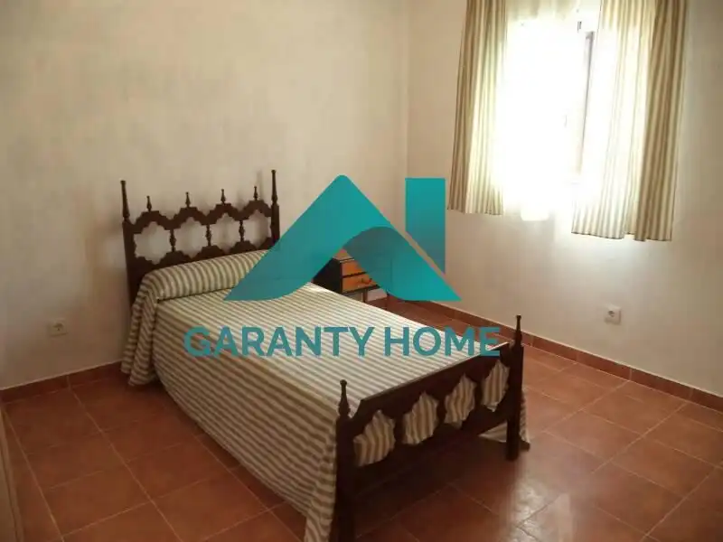 Dormitori de Casa o xalet en venda en Cáceres amb Terrassa i Moblat